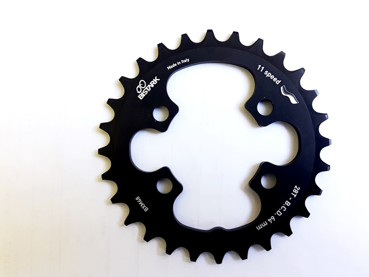 BXM68 - Monocorona 28T, B.C.D. 64 mm Compatibile XTR FC-M9000